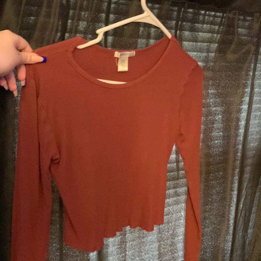 A cute long sleeve from Bozzolo color- light brown/maroon